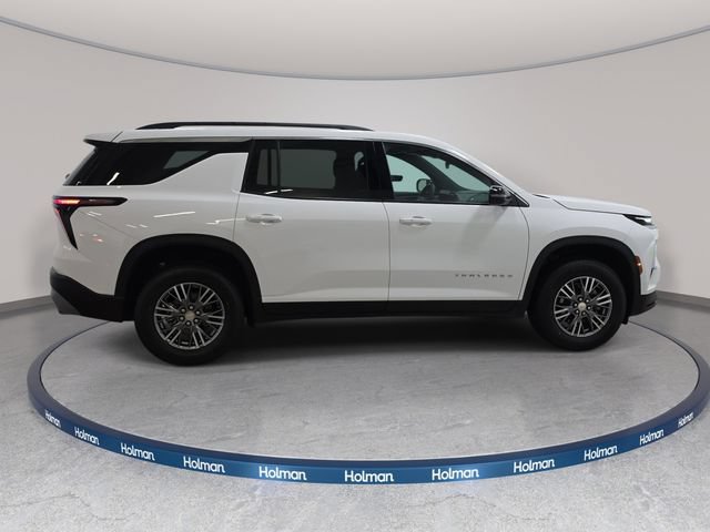 Used 2025 Chevrolet Traverse LT AWD/4WD image 5
