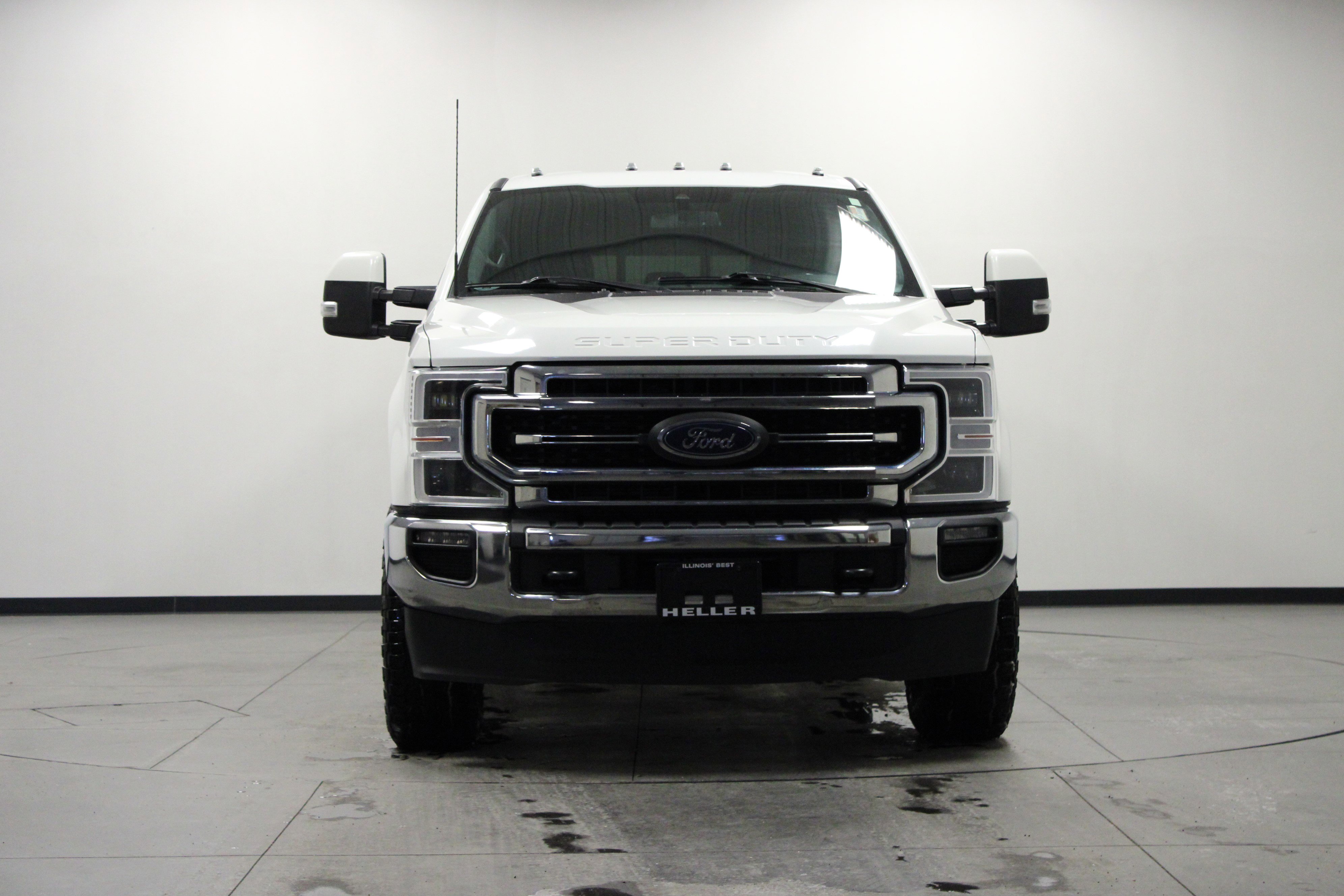 Used 2022 Ford F350 Lariat image 9