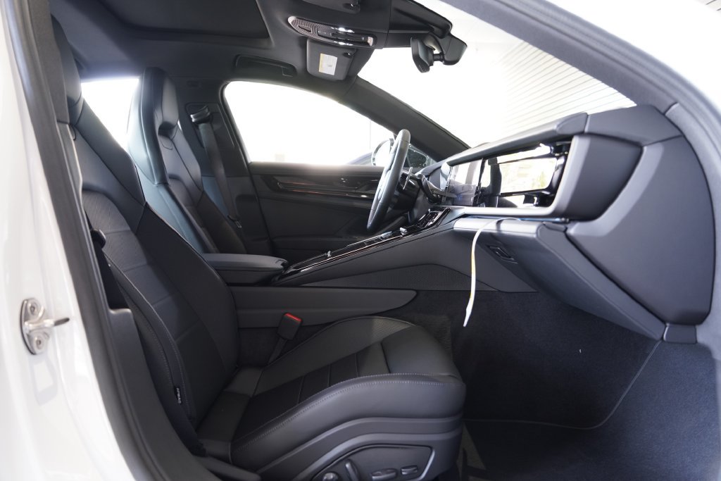 New 2026 Porsche Panamera RWD image 19