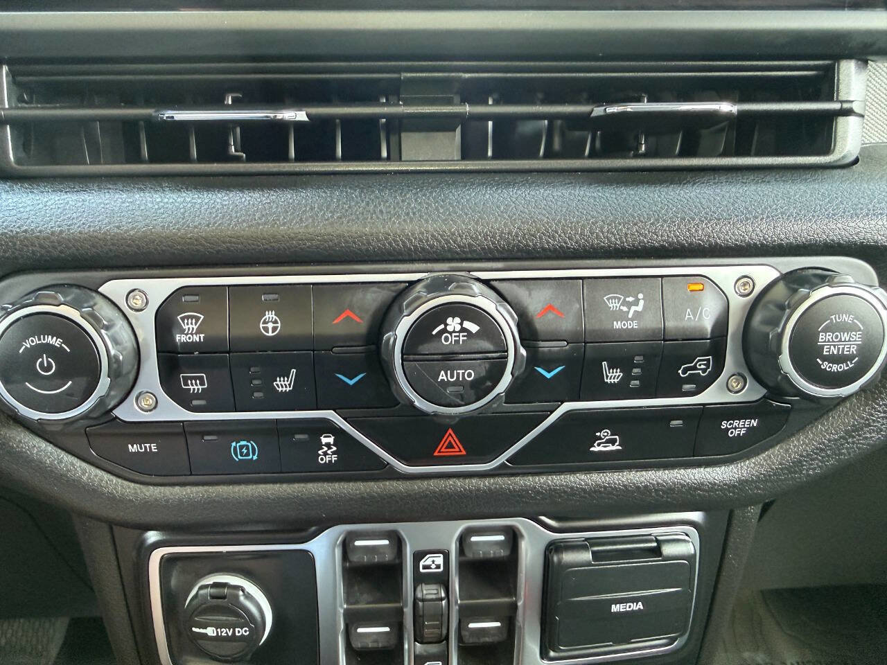 Used 2025 Jeep Wrangler Unlimited Sport S 4xe AWD/4WD image 44