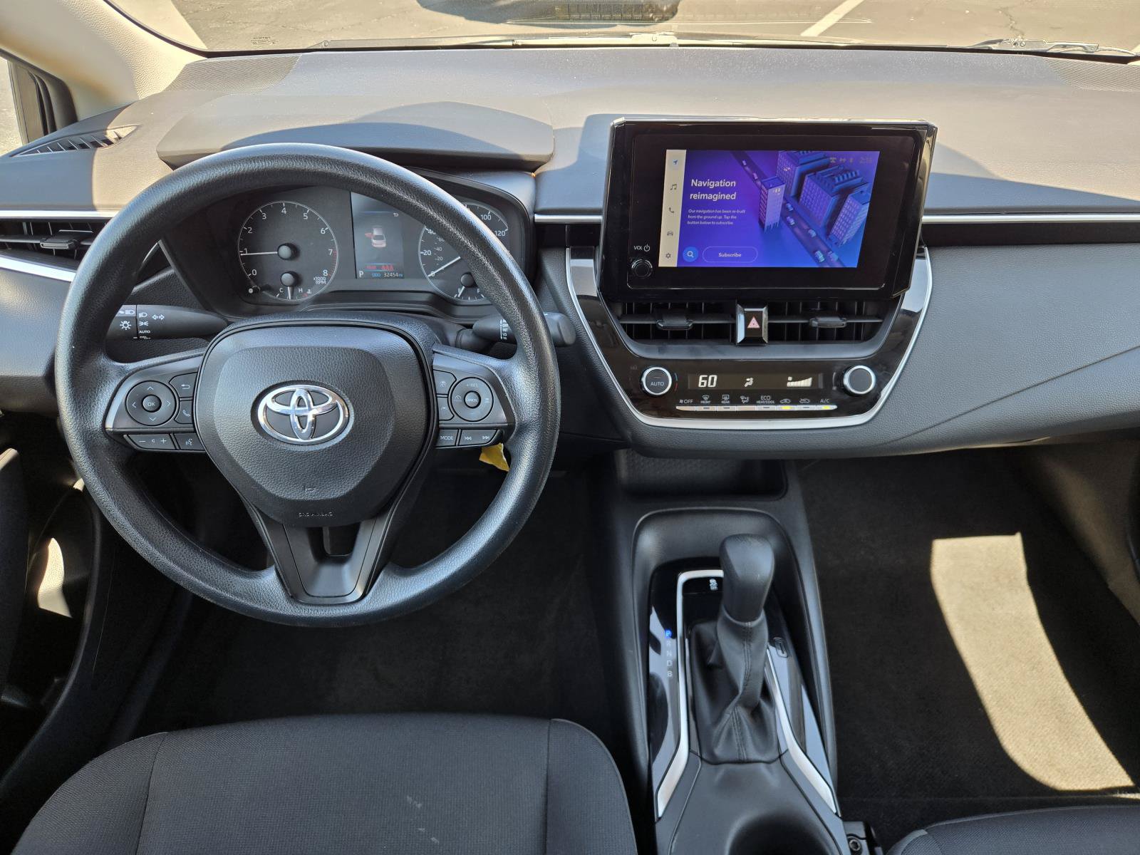 Used 2024 Toyota Corolla LE FWD image 6