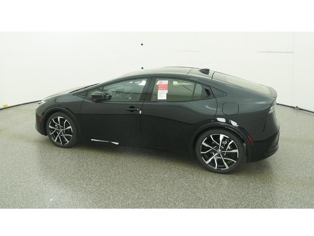 New 2026 Toyota Prius Plug-In Hybrid image 4