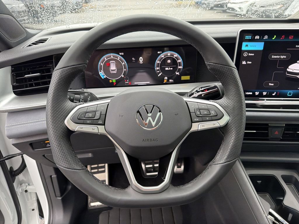 New 2026 Volkswagen Tiguan SE R-Line image 26