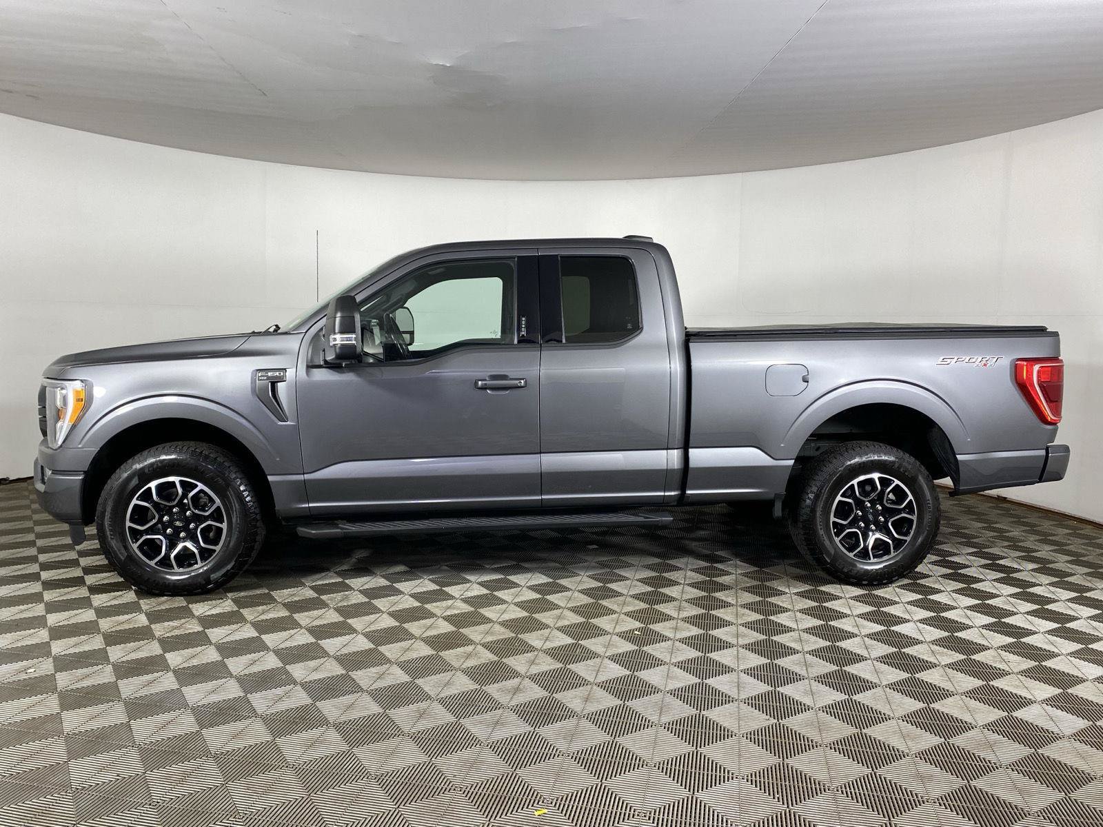 Used 2022 Ford F150 XLT w/ Equipment Group 302A High AWD/4WD image 4