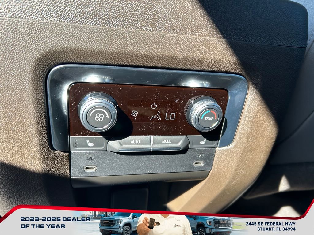 New 2026 GMC Yukon XL Elevation image 32