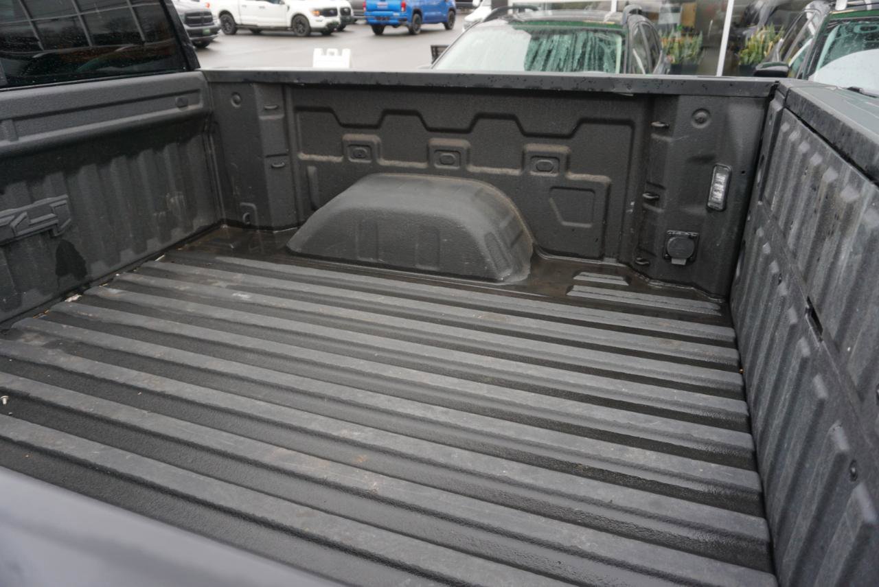 Used 2020 GMC Sierra 1500 AT4 w/ AT4 Preferred Package AWD/4WD image 12