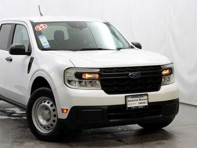 Used 2022 Ford Maverick XL image 2