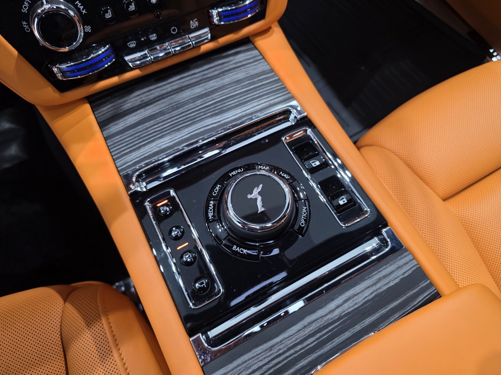 Used 2024 Rolls-Royce Ghost w/ Ghost Package AWD/4WD image 25