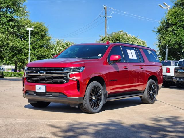 Used 2022 Chevrolet Suburban RST w/ Luxury Package AWD/4WD image 3