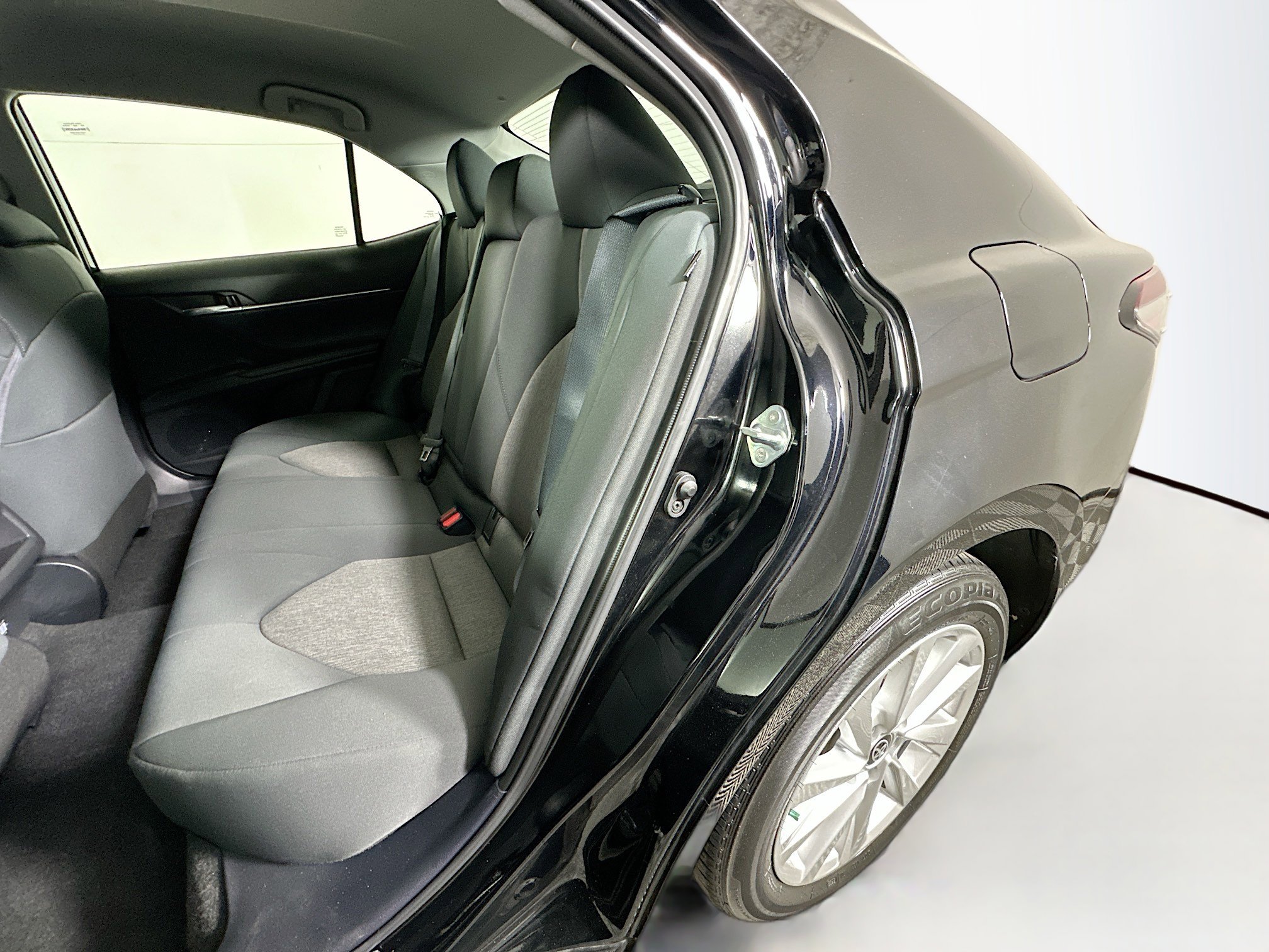 Used 2024 Toyota Camry LE image 25