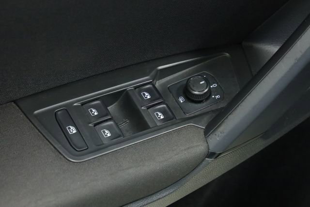 Used 2019 Volkswagen Tiguan S image 28