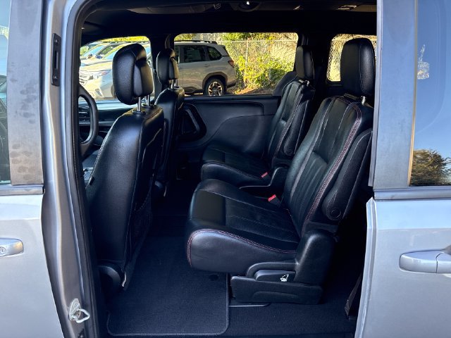 Used 2018 Dodge Grand Caravan GT FWD image 15