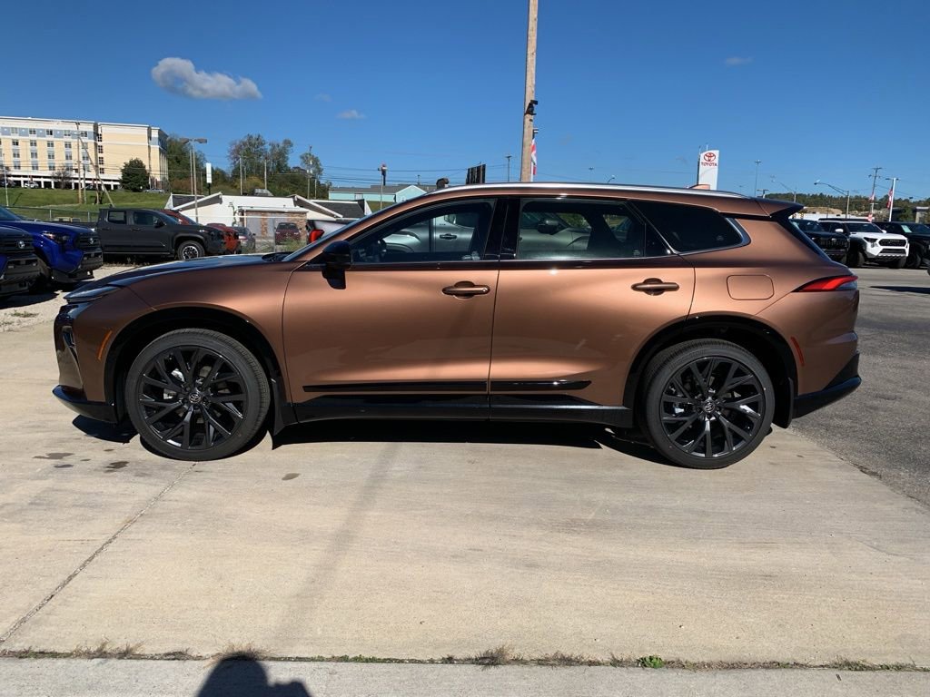 New 2025 Toyota Crown Signia image 9