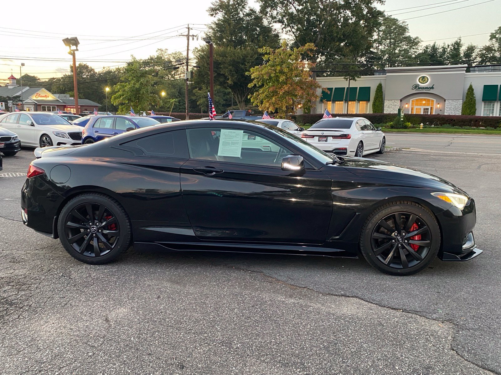 Used 2019 INFINITI Q60 3.0t Luxe w/ Essential Package AWD/4WD image 4