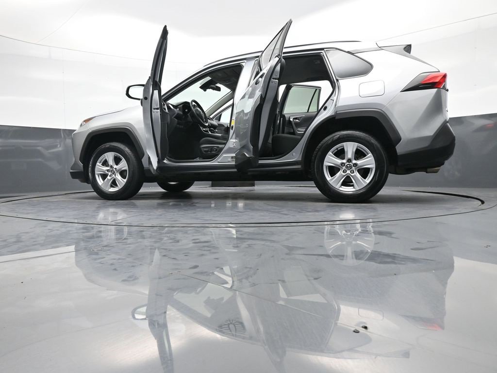 Used 2021 Toyota RAV4 XLE image 47