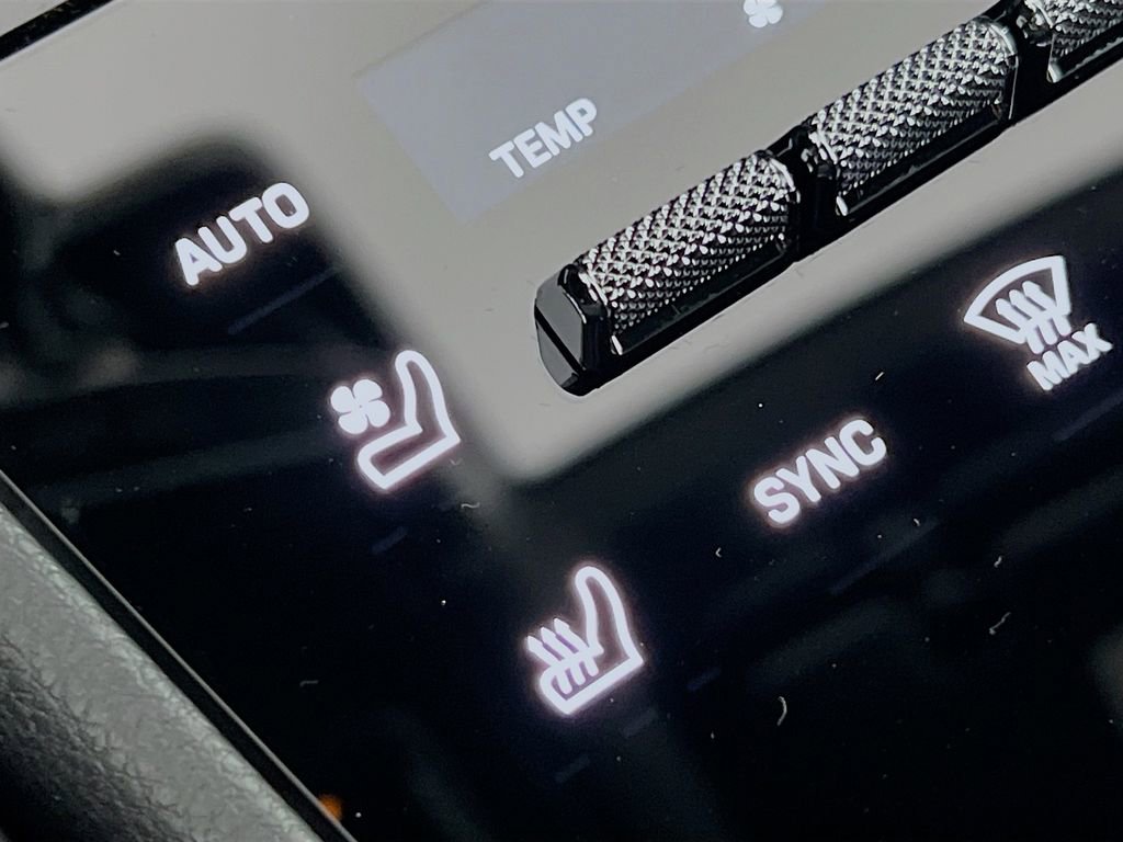 New 2026 Porsche Cayenne Base image 23