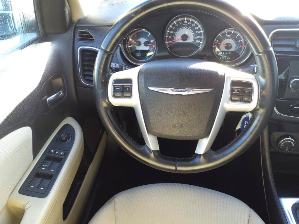 Used 2013 Chrysler 200 Touring FWD image 5