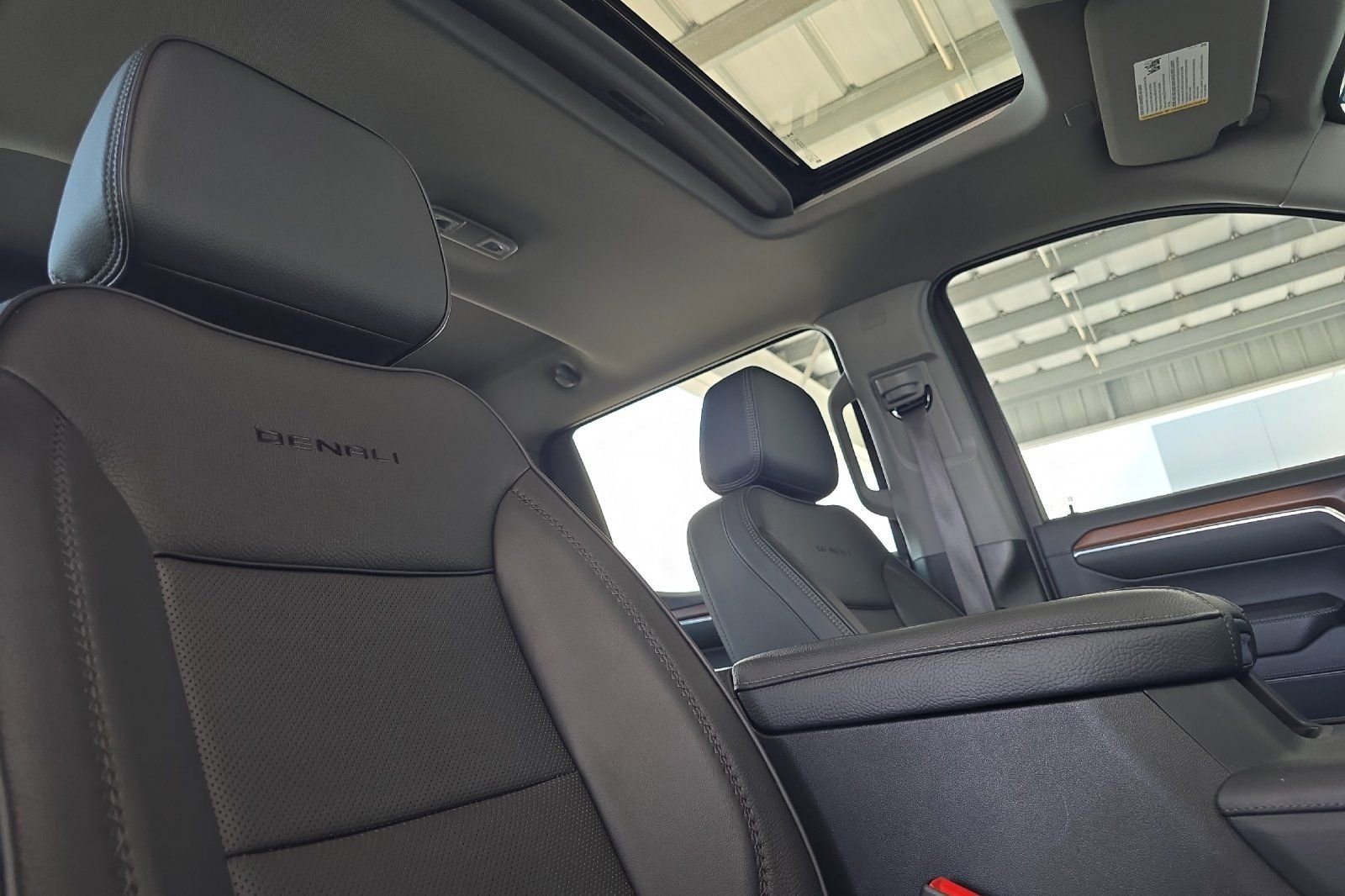 Used 2024 GMC Sierra 1500 Denali w/ Denali Reserve Package image 18