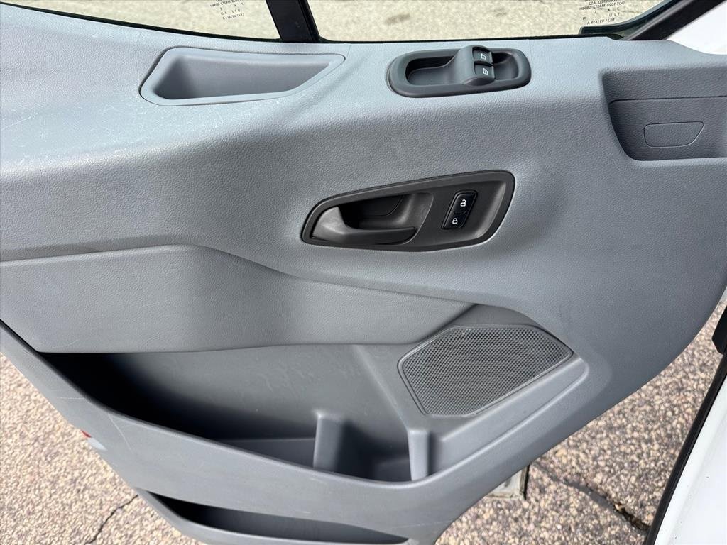 Used 2018 Ford Transit 250 148 Medium Roof image 19