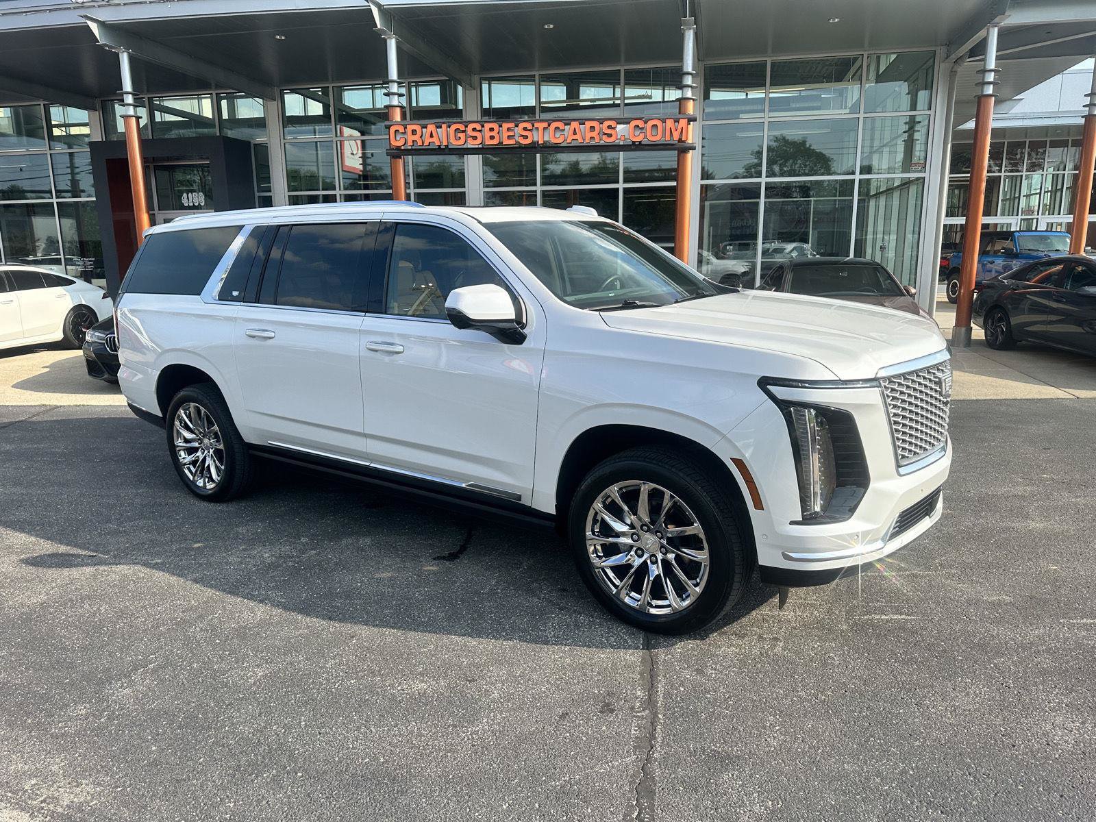 Used 2025 Cadillac Escalade ESV Premium Luxury w/ LPO, Radiant Package AWD/4WD video 1