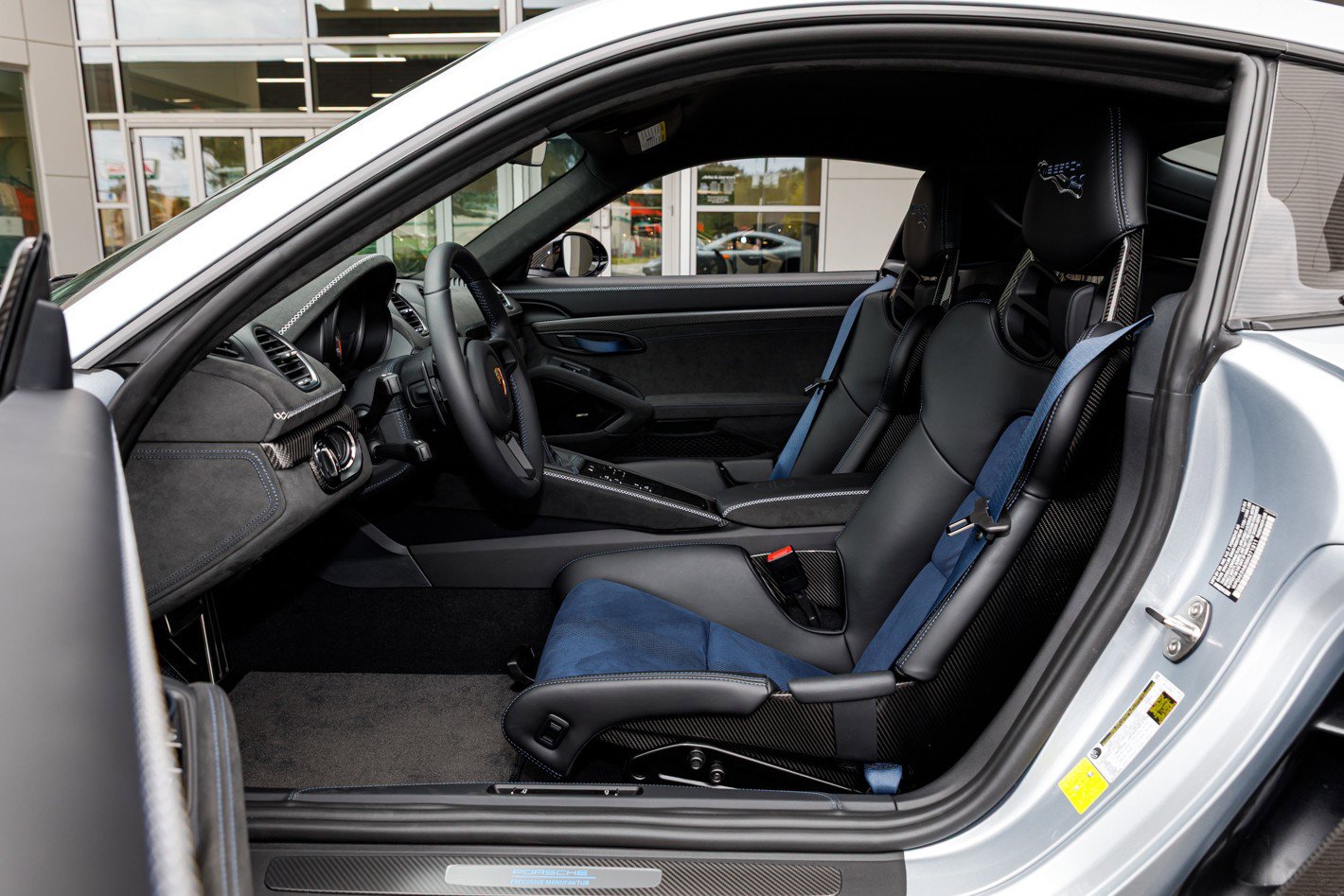 Used 2025 Porsche 718 Cayman GT4 RS image 27