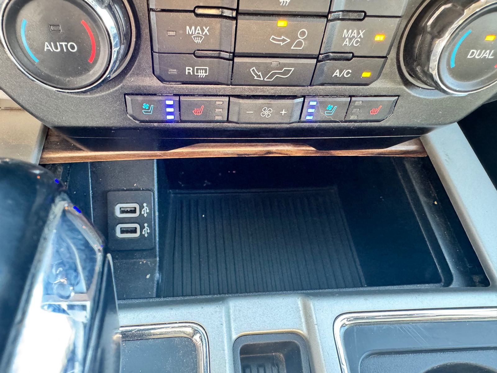 Used 2020 Ford F150 Lariat AWD/4WD image 16