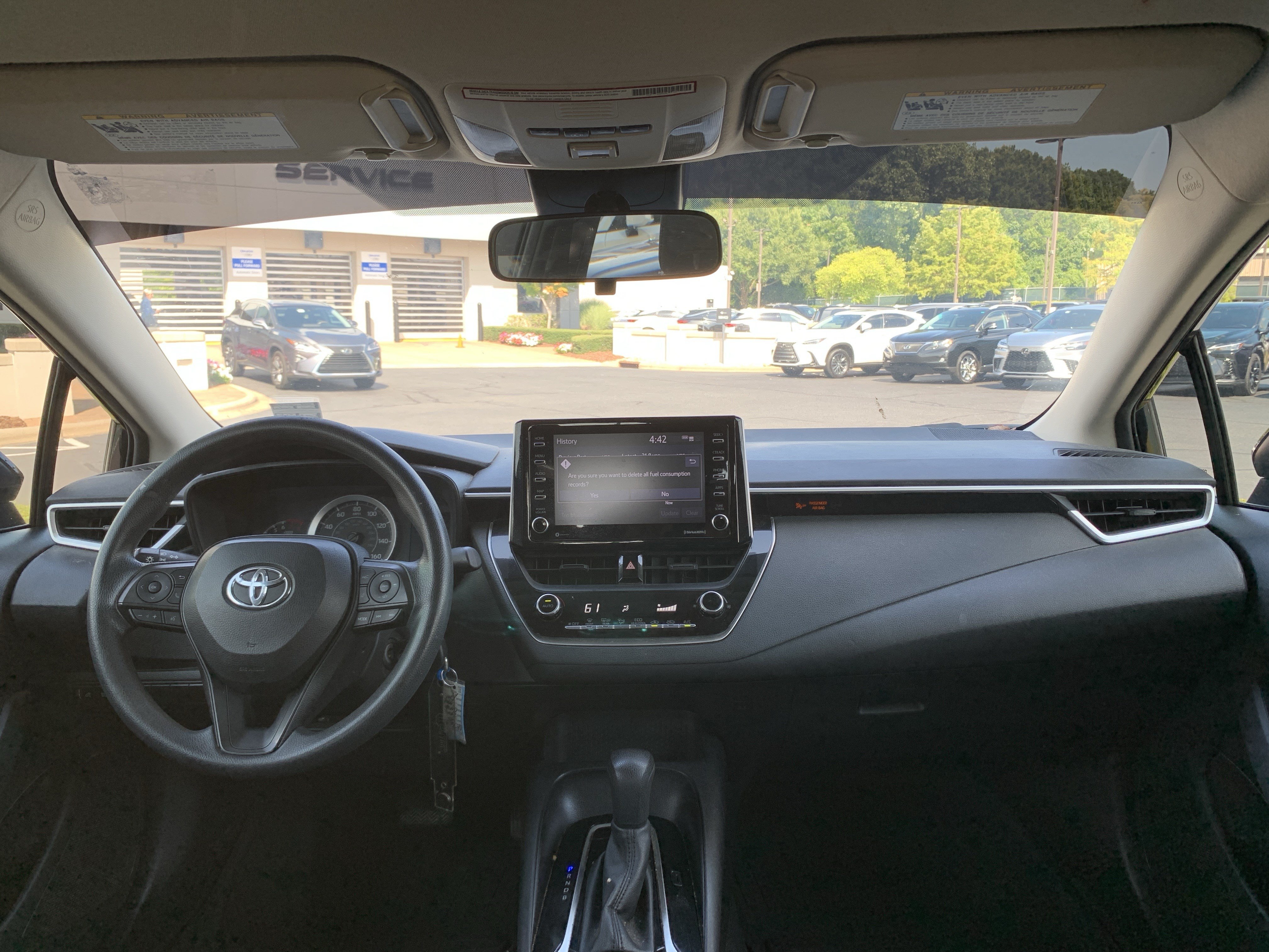 Used 2021 Toyota Corolla LE FWD image 30