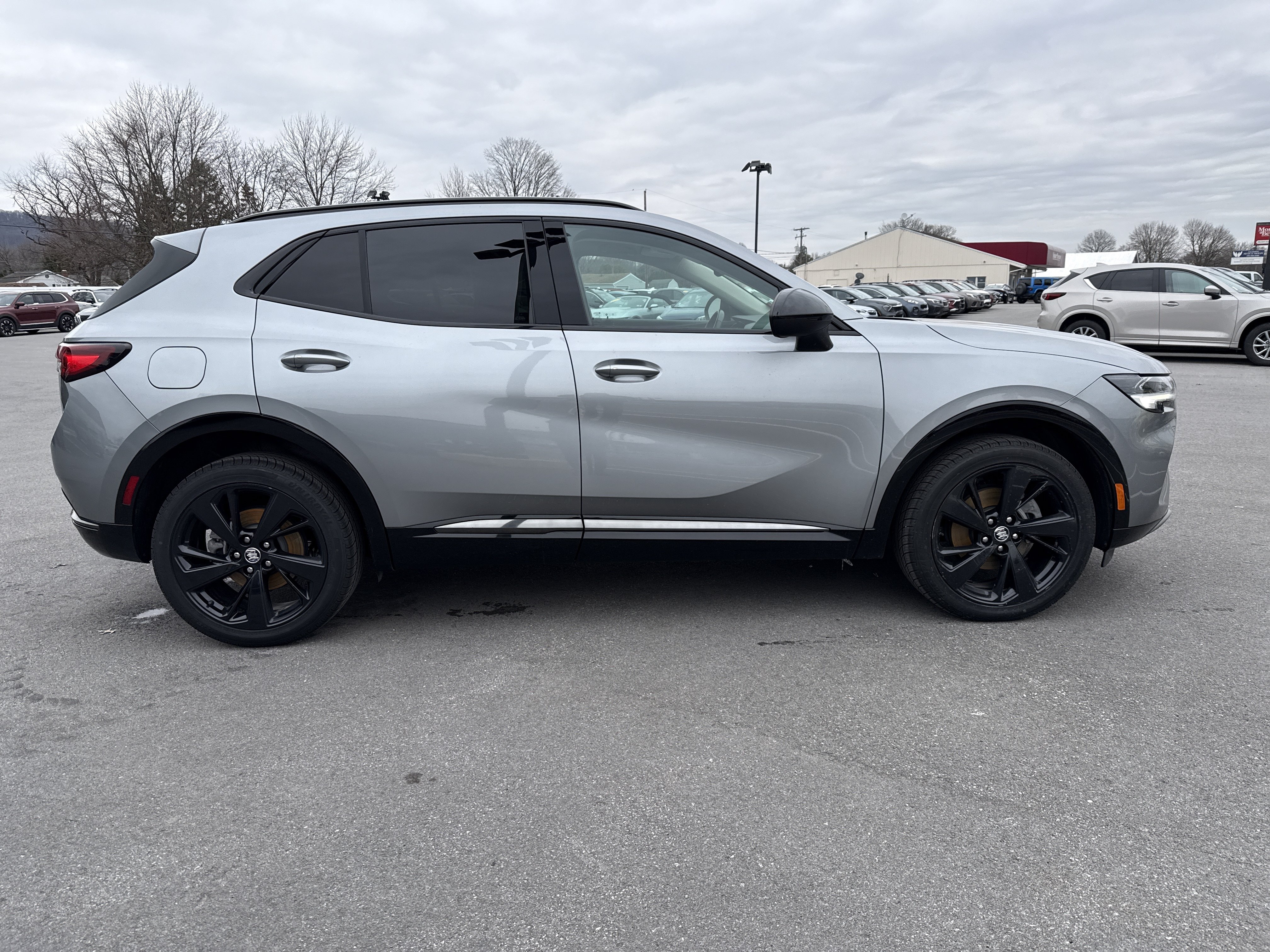 Used 2023 Buick Envision Preferred w/ Sport Touring Package AWD/4WD image 2