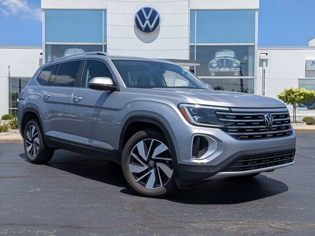 Used 2024 Volkswagen Atlas SEL AWD/4WD image 1
