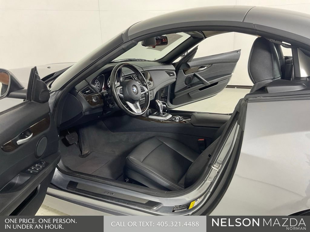 Used 2011 BMW Z4 sDrive35i RWD image 12