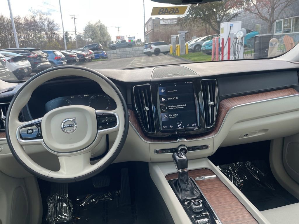 Used 2019 Volvo XC60 T5 Inscription AWD/4WD image 11