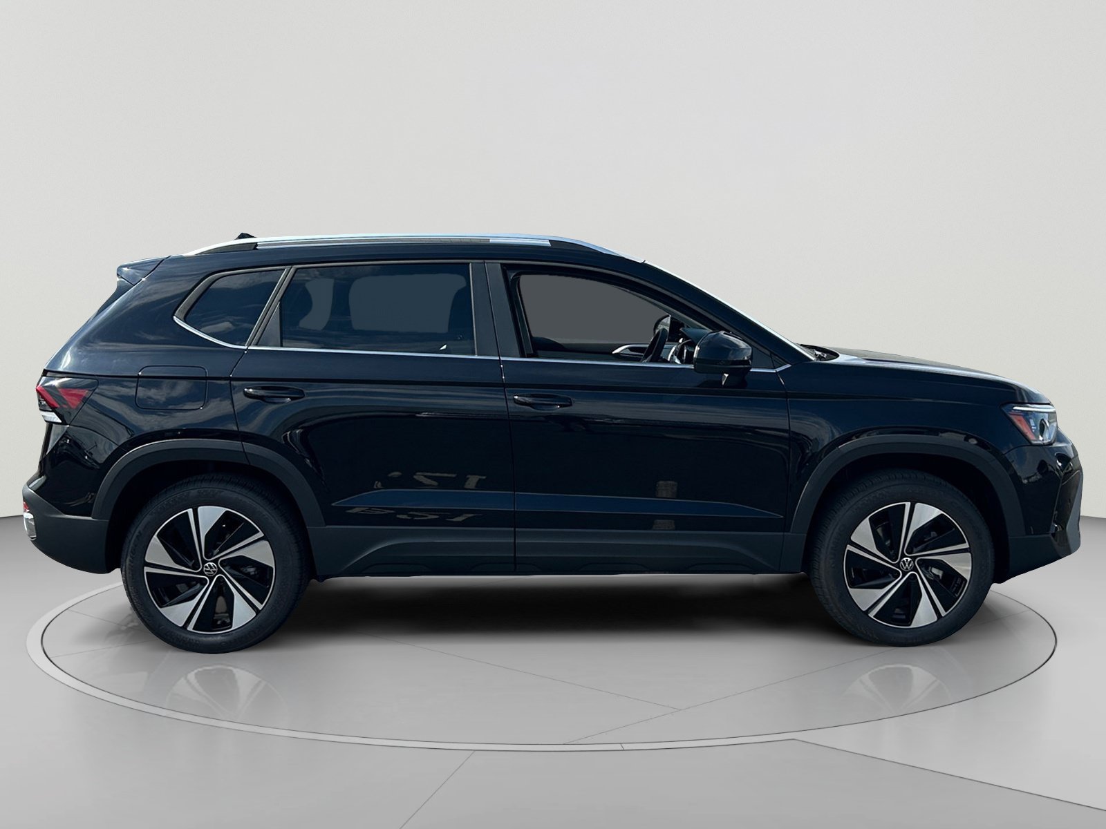 New 2026 Volkswagen Taos SE AWD/4WD image 6