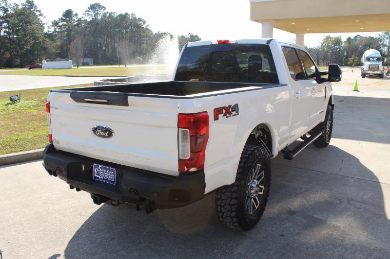 Used 2017 Ford F250 Lariat w/ Lariat Ultimate Package image 16