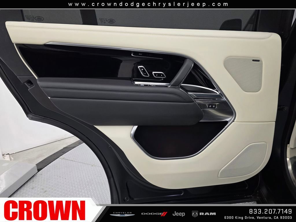 Used 2023 Land Rover Range Rover Long Wheelbase SE AWD/4WD image 26