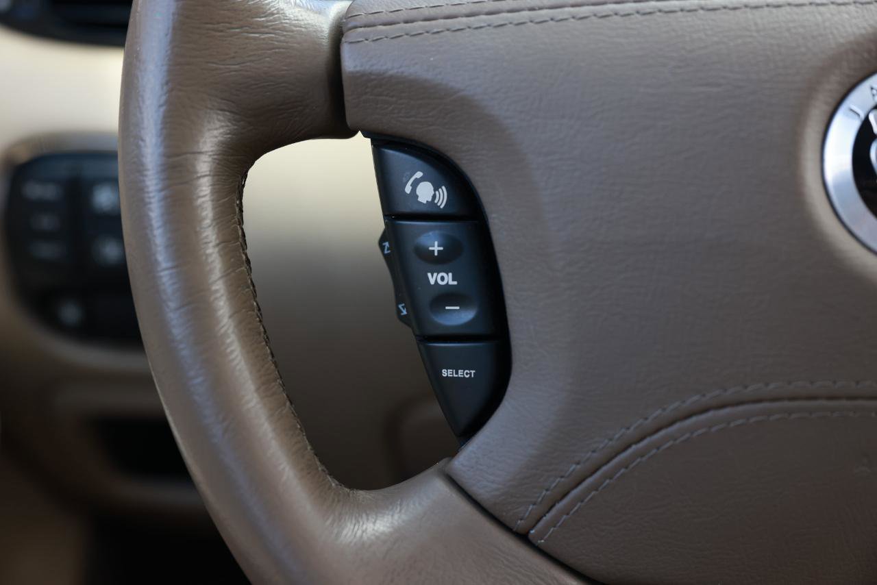 Used 2008 Jaguar XJ8 RWD image 27