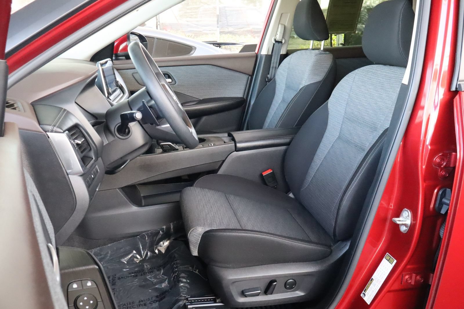 Used 2023 Nissan Rogue SV FWD image 20
