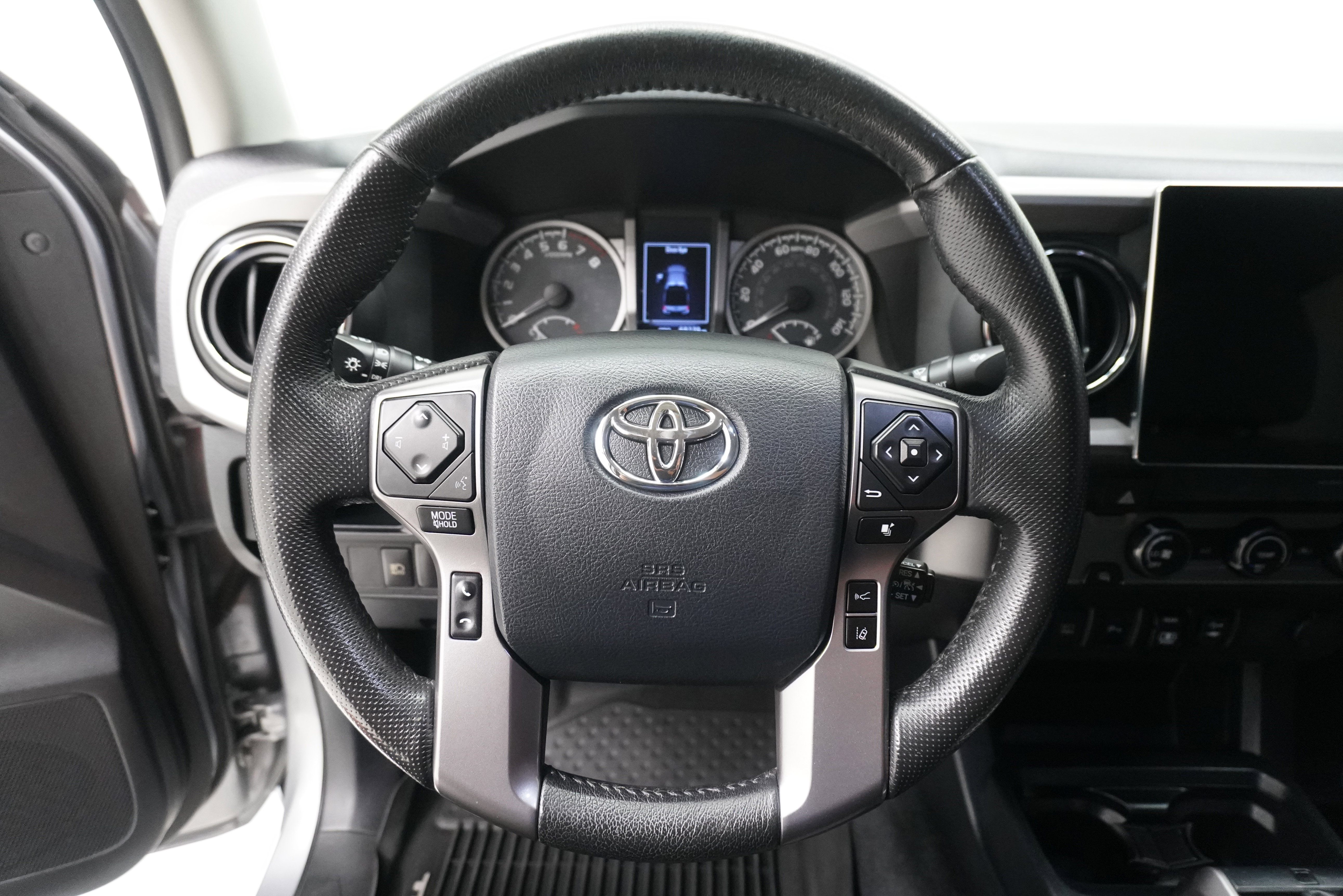 Used 2019 Toyota Tacoma SR5 RWD image 16