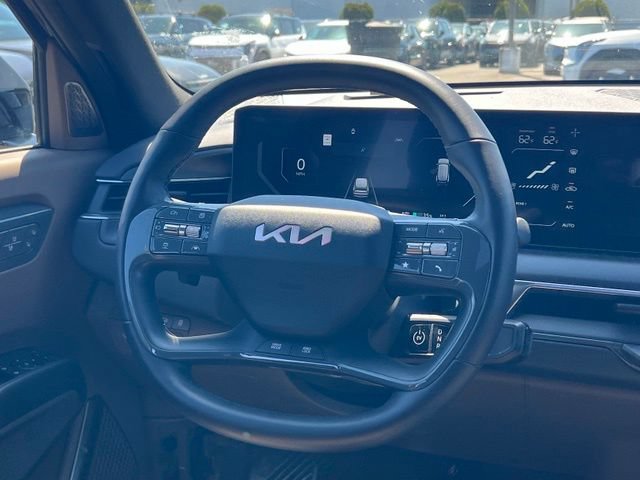 Certified 2024 Kia EV9 GT-Line AWD/4WD image 16