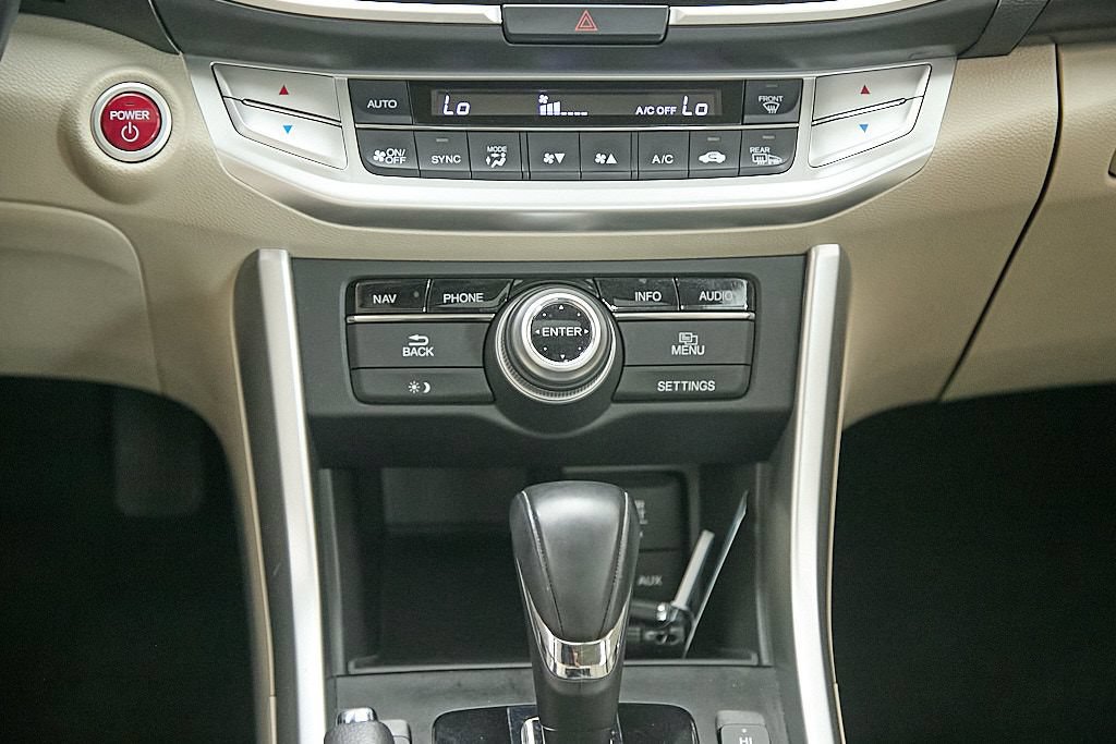 Used 2015 Honda Accord Touring image 28