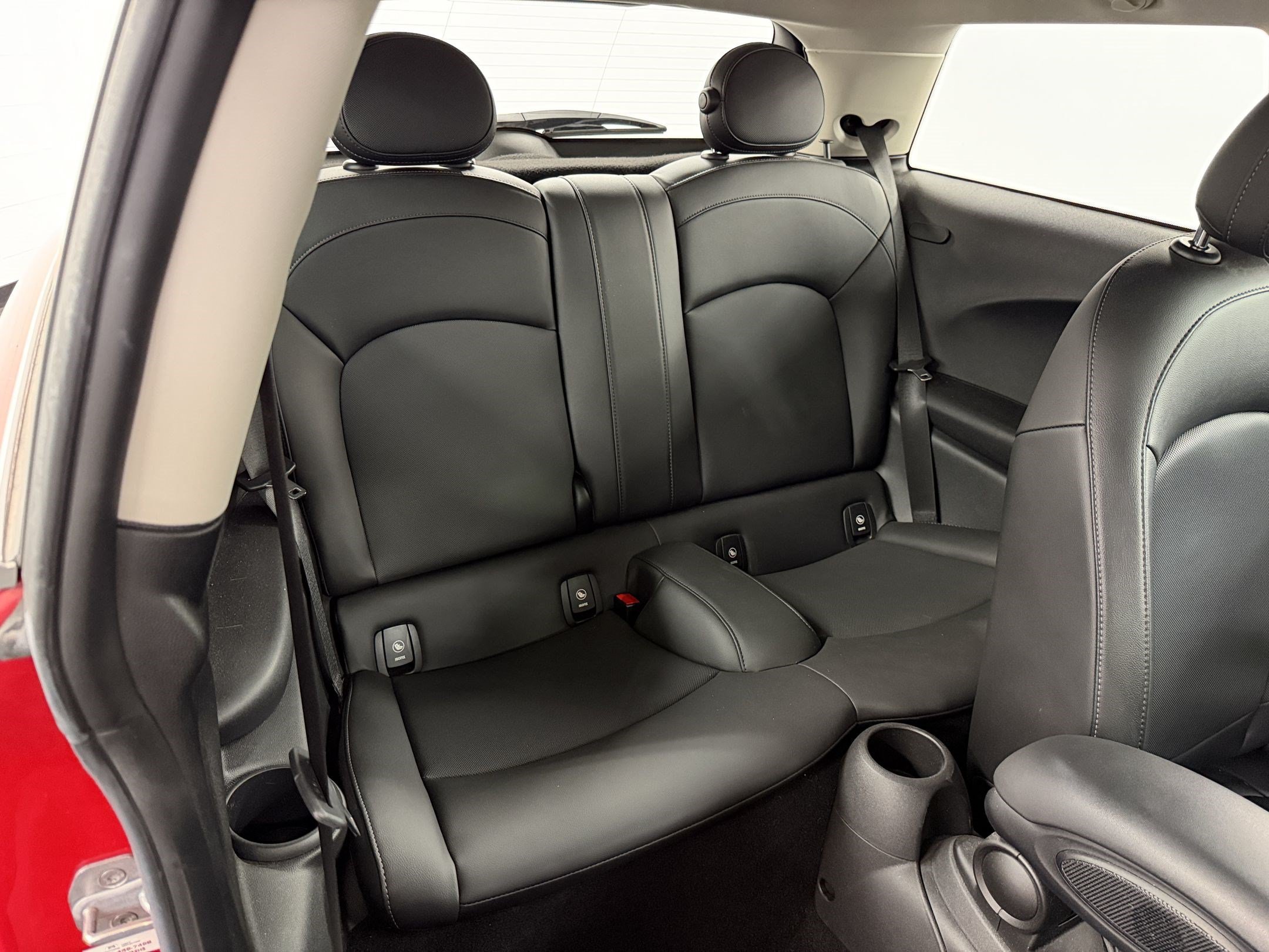 Used 2019 MINI Cooper 2-Door Hardtop w/ Signature Upholstery Package FWD image 29