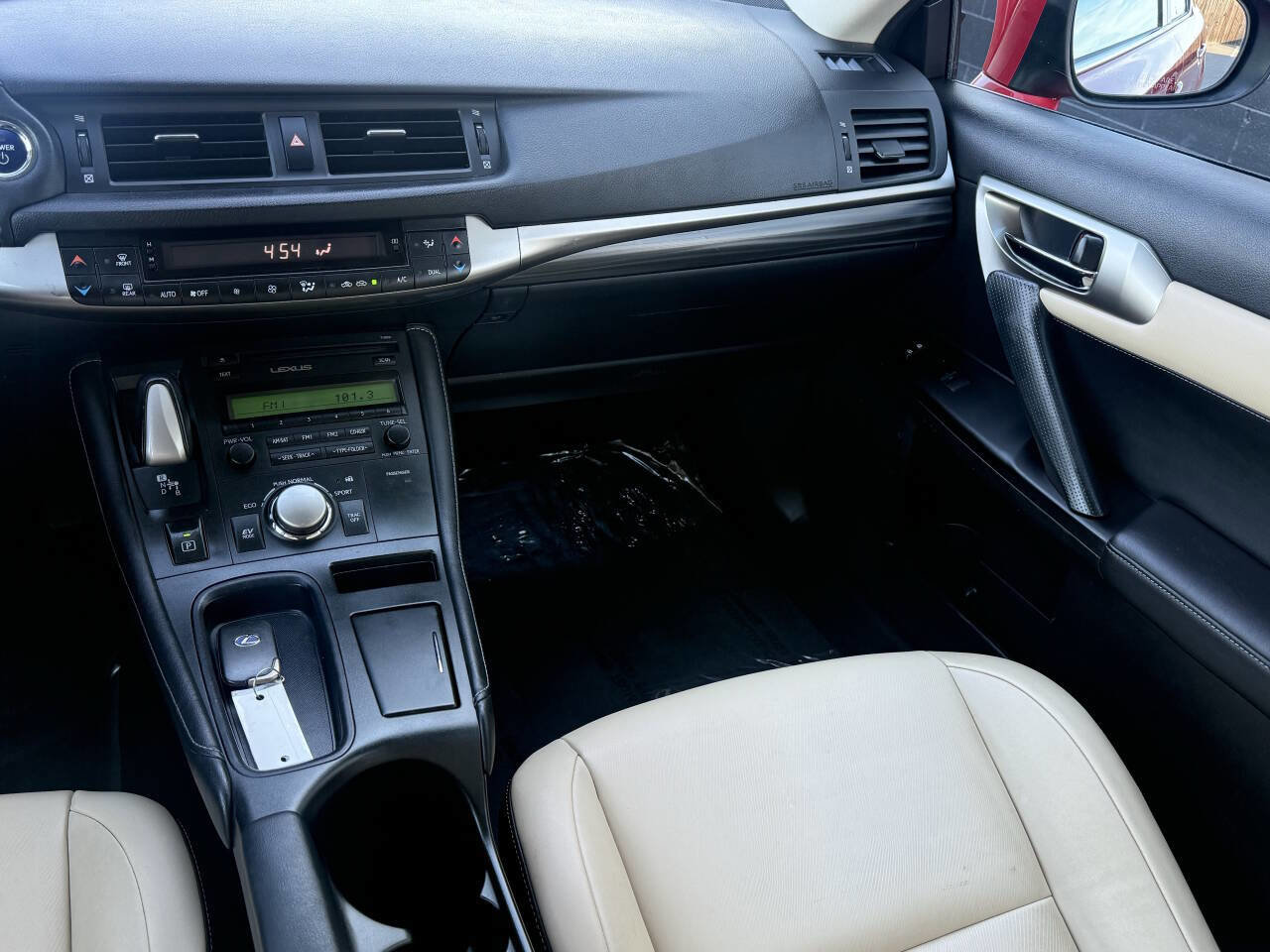 Used 2014 Lexus CT 200h image 6