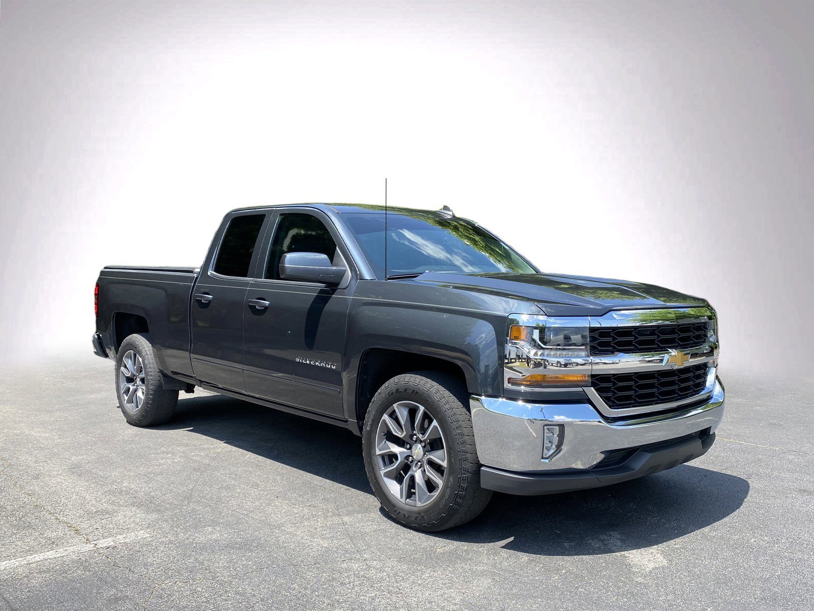 Used 2019 Chevrolet Silverado 1500 LT w/ All Star Edition RWD image 2