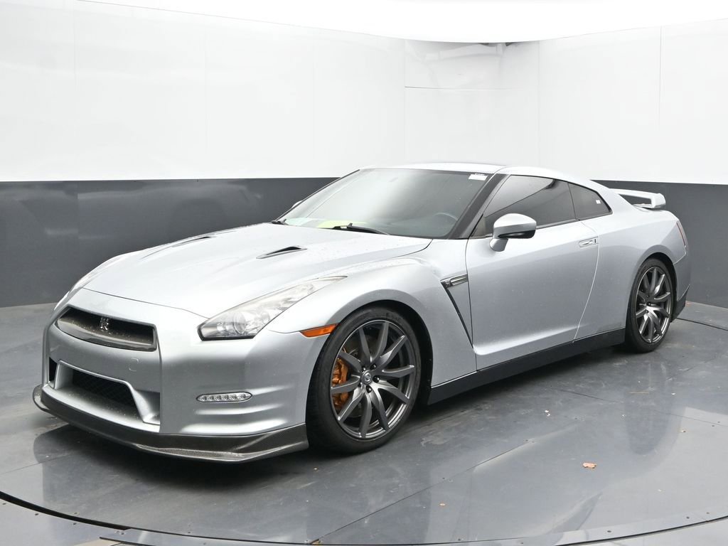 Used 2012 Nissan GT-R Premium image 6