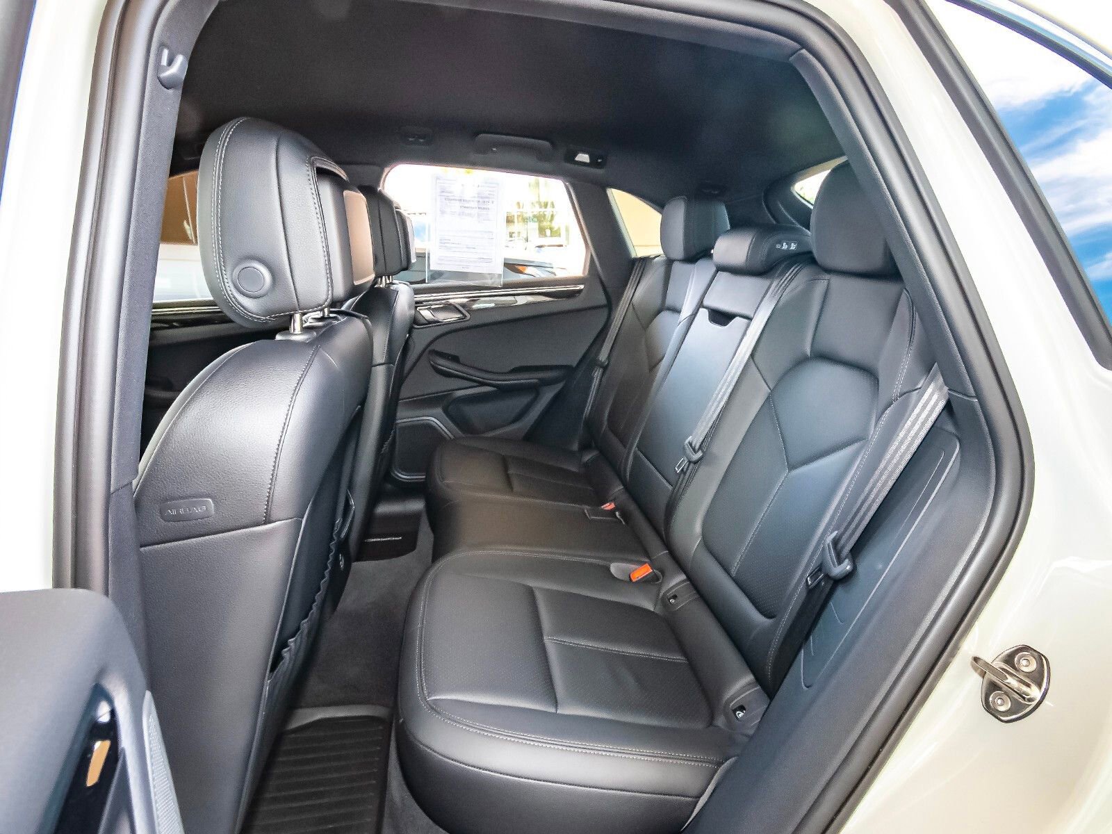Used 2024 Porsche Macan S image 46