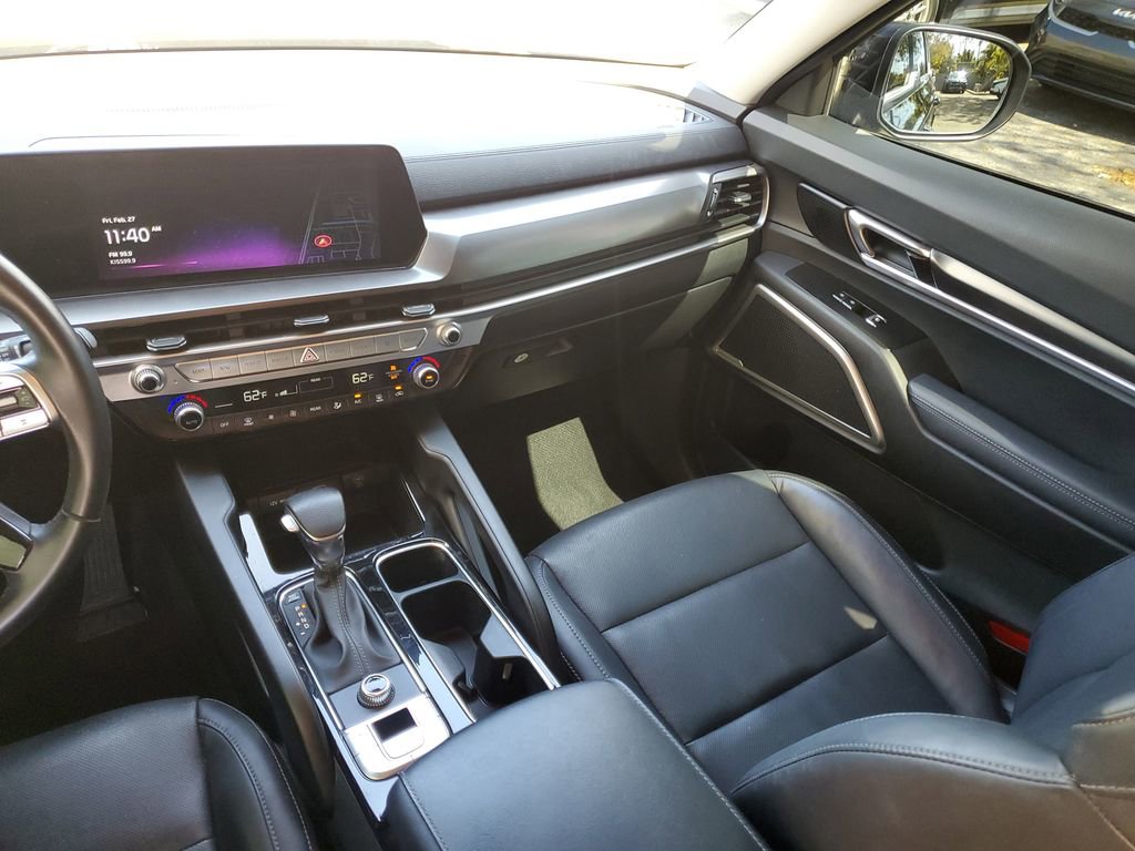 Used 2023 Kia Telluride LX image 13
