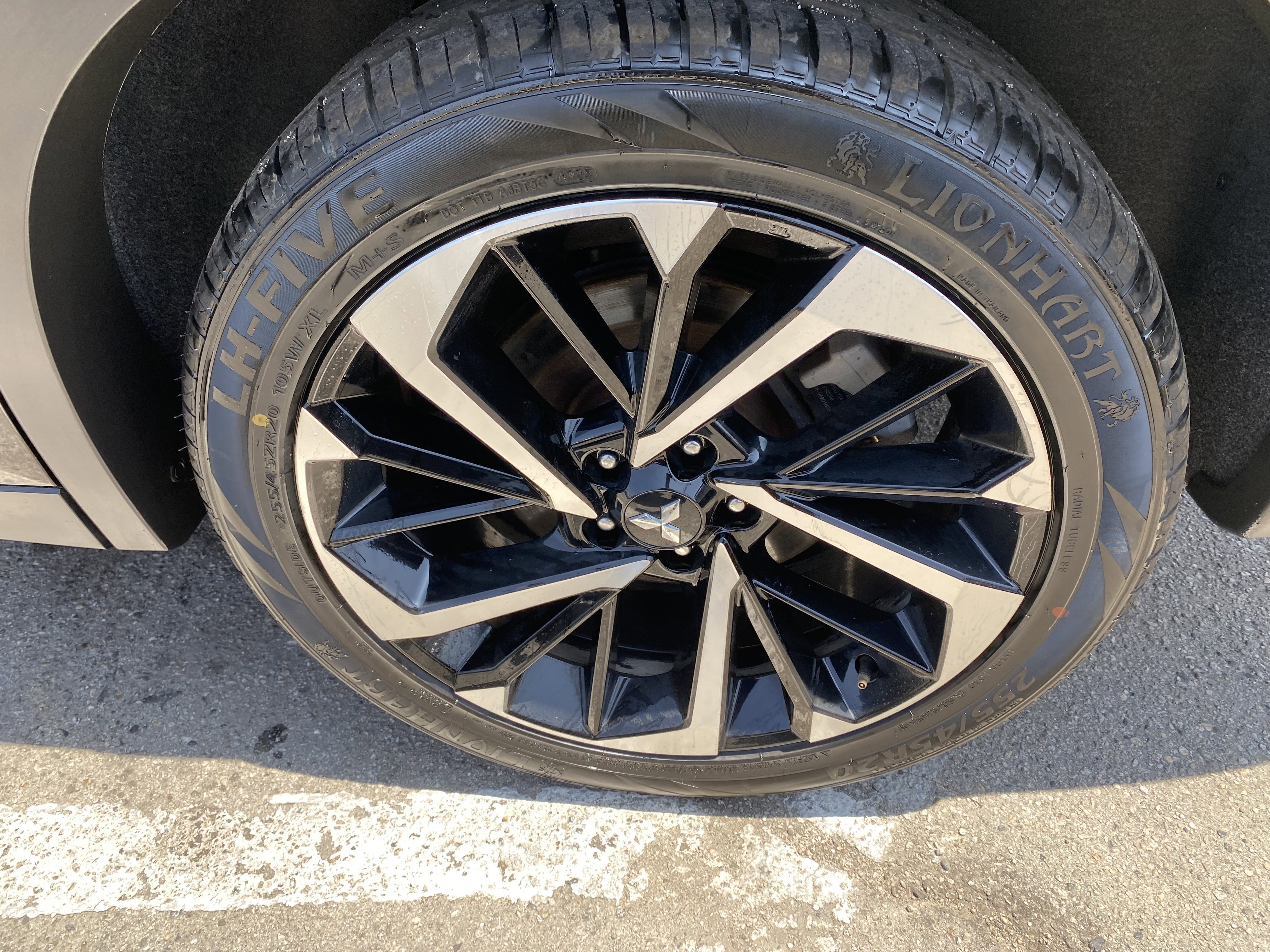 Used 2024 Mitsubishi Outlander SE AWD/4WD image 9