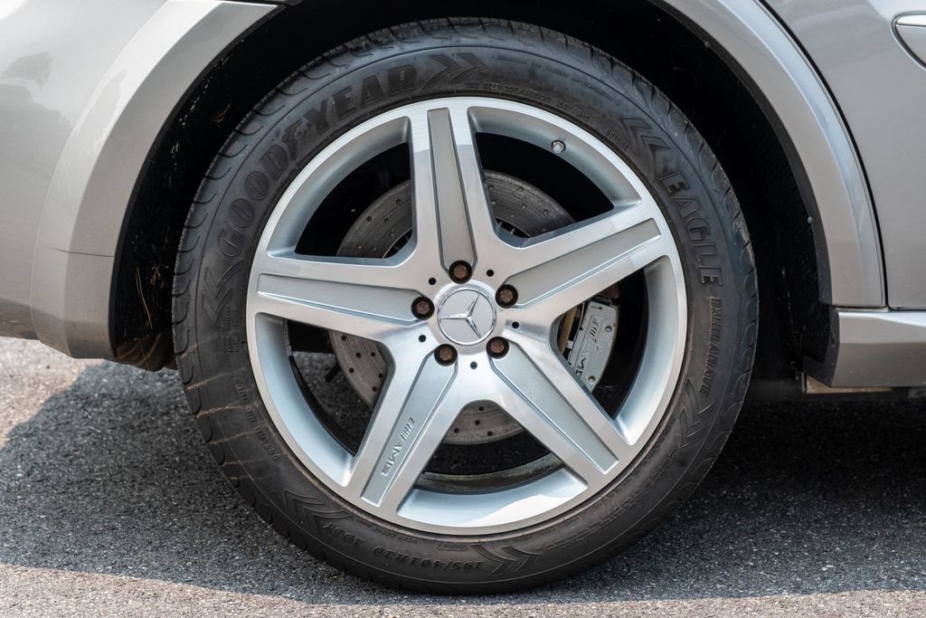 Used 2009 Mercedes-Benz ML 63 AMG 4MATIC image 32