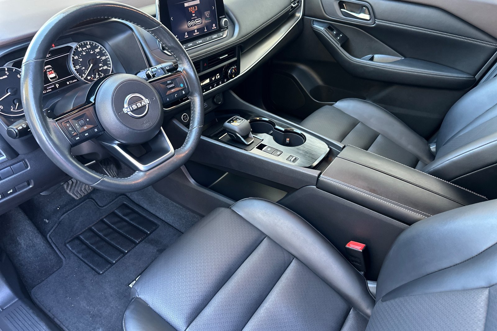 Used 2023 Nissan Rogue SV w/ SV Premium B Package FWD image 10