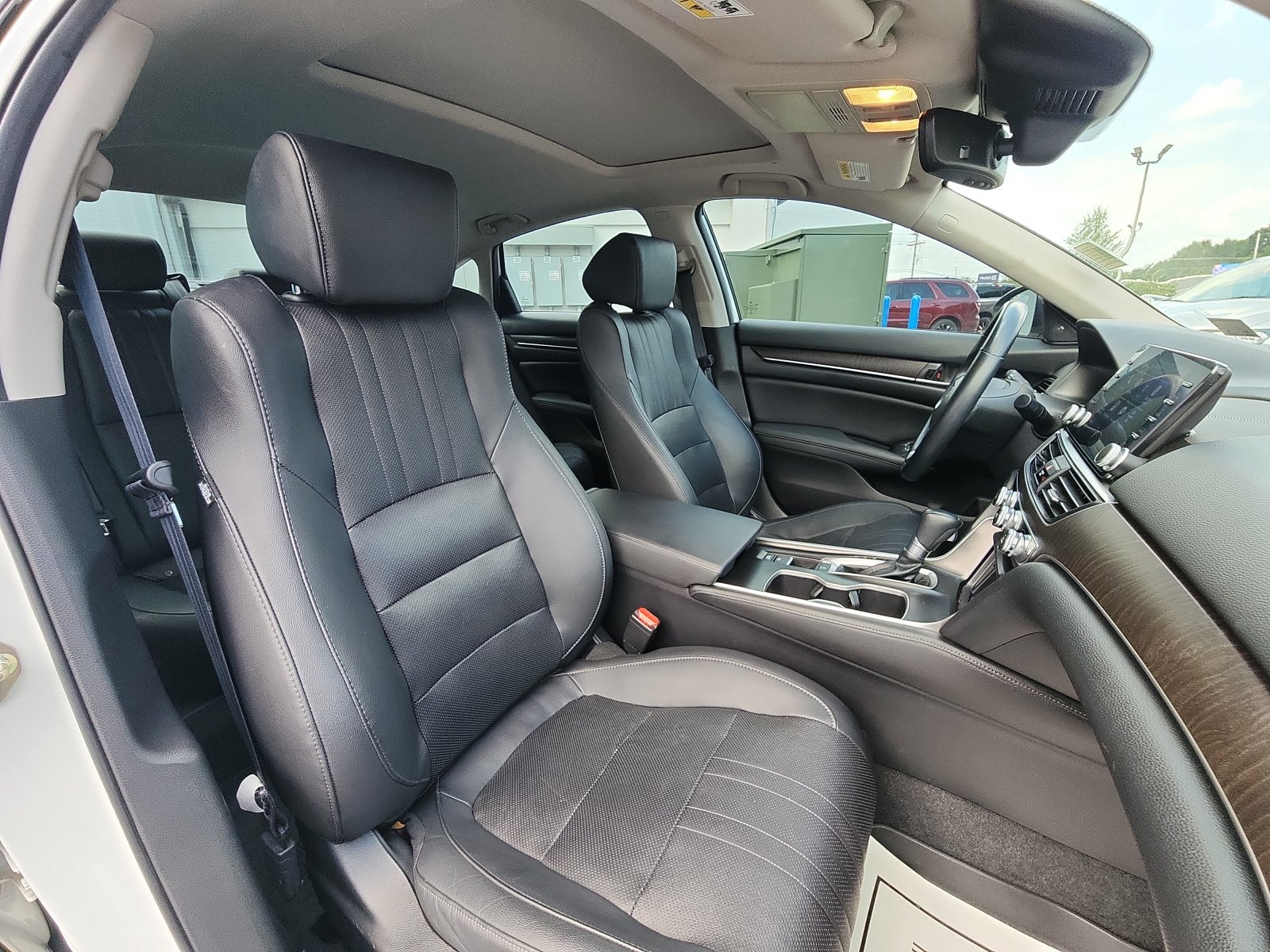 Used 2019 Honda Accord EX-L image 24