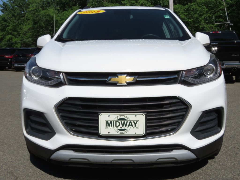 Used 2018 Chevrolet Trax LT w/ LT Convenience Package FWD image 2
